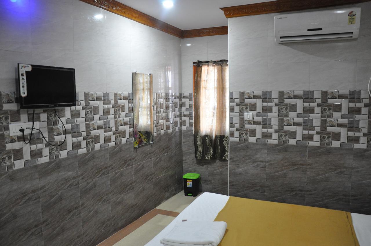 C.M. Hotel Pennagaram Екстериор снимка