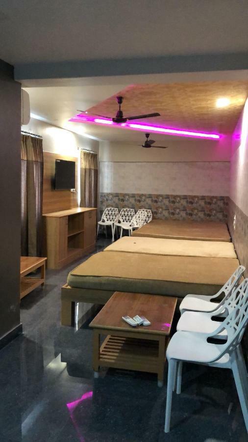 C.M. Hotel Pennagaram Екстериор снимка