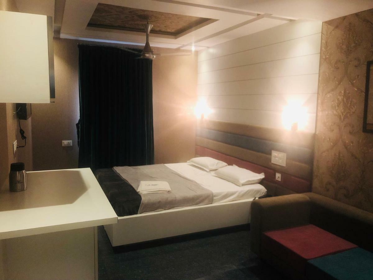 C.M. Hotel Pennagaram Екстериор снимка